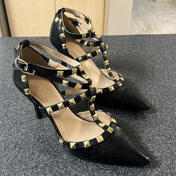 BCBG black Heels - Picture 2 of 14